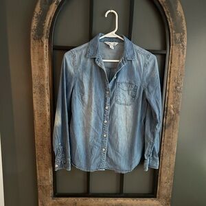 Old Navy Light Blue Women's Button Down Shirt